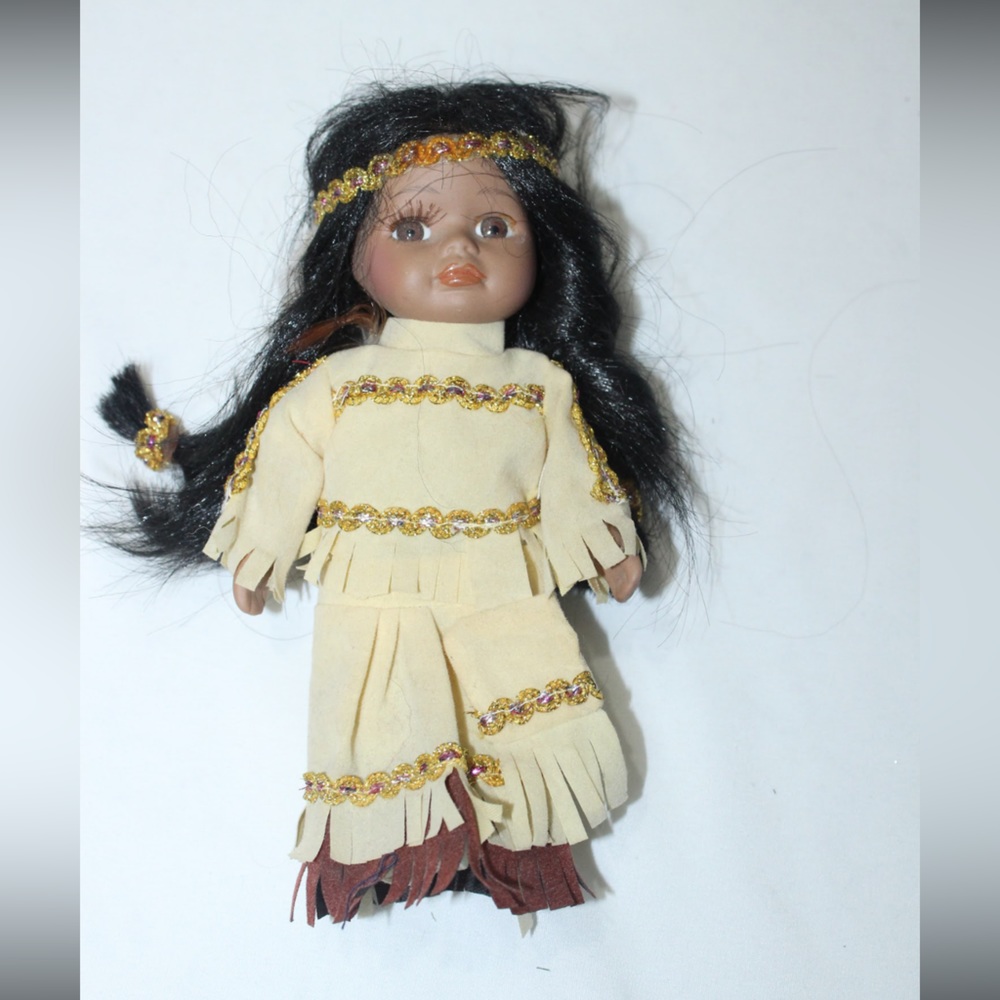 7"~Cathay Collection 5000~Little Small Porcelain Doll